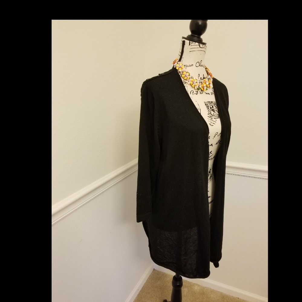🍁 FALL PREVIEW🍁Black Cardigan with Lace Detail